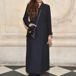 celebrities del desfile de dior en paris fashion week